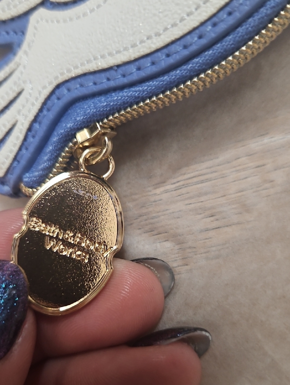 BATH & BODY WORKS X DISNEY PRINCESSES SNOW WHITE BLUE BIRD COIN PURSE NEW - Picture 10 of 11